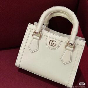 Gucci bags are new, trendy and versatile, interpreting high-end fashion attitude